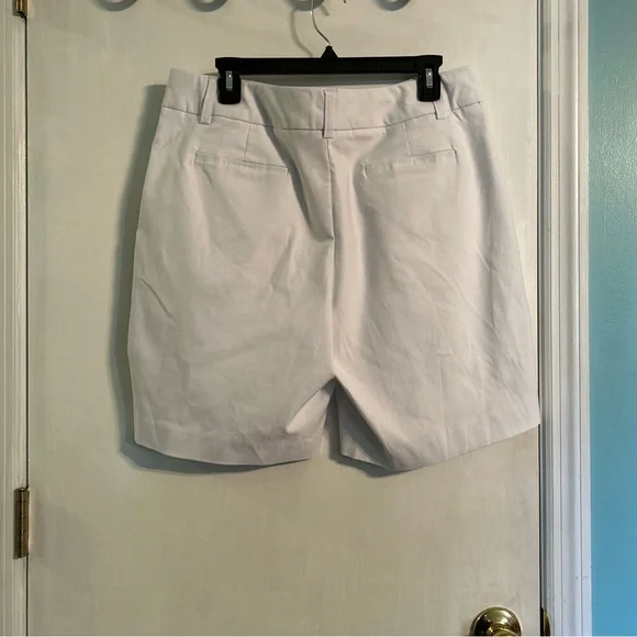 NWT New Directions White Bermuda Shorts, Women’s 12 - Picture 2 of 5